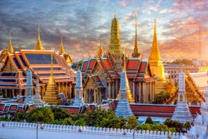 Grand,Palace,And,Wat,Phra,Keaw,At,Sunset,At,Bangkok,